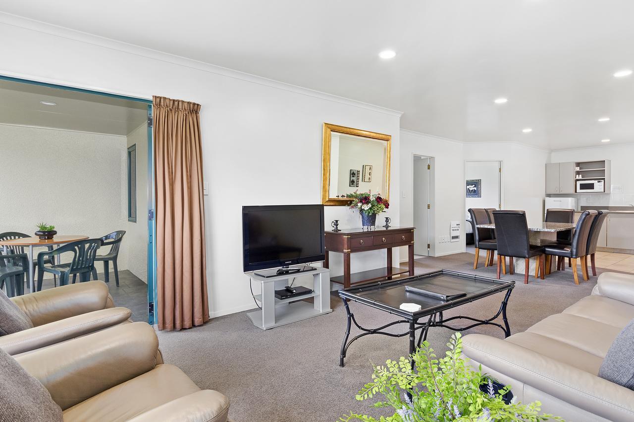 Belmont Motor Lodge Porirua Ngoại thất bức ảnh